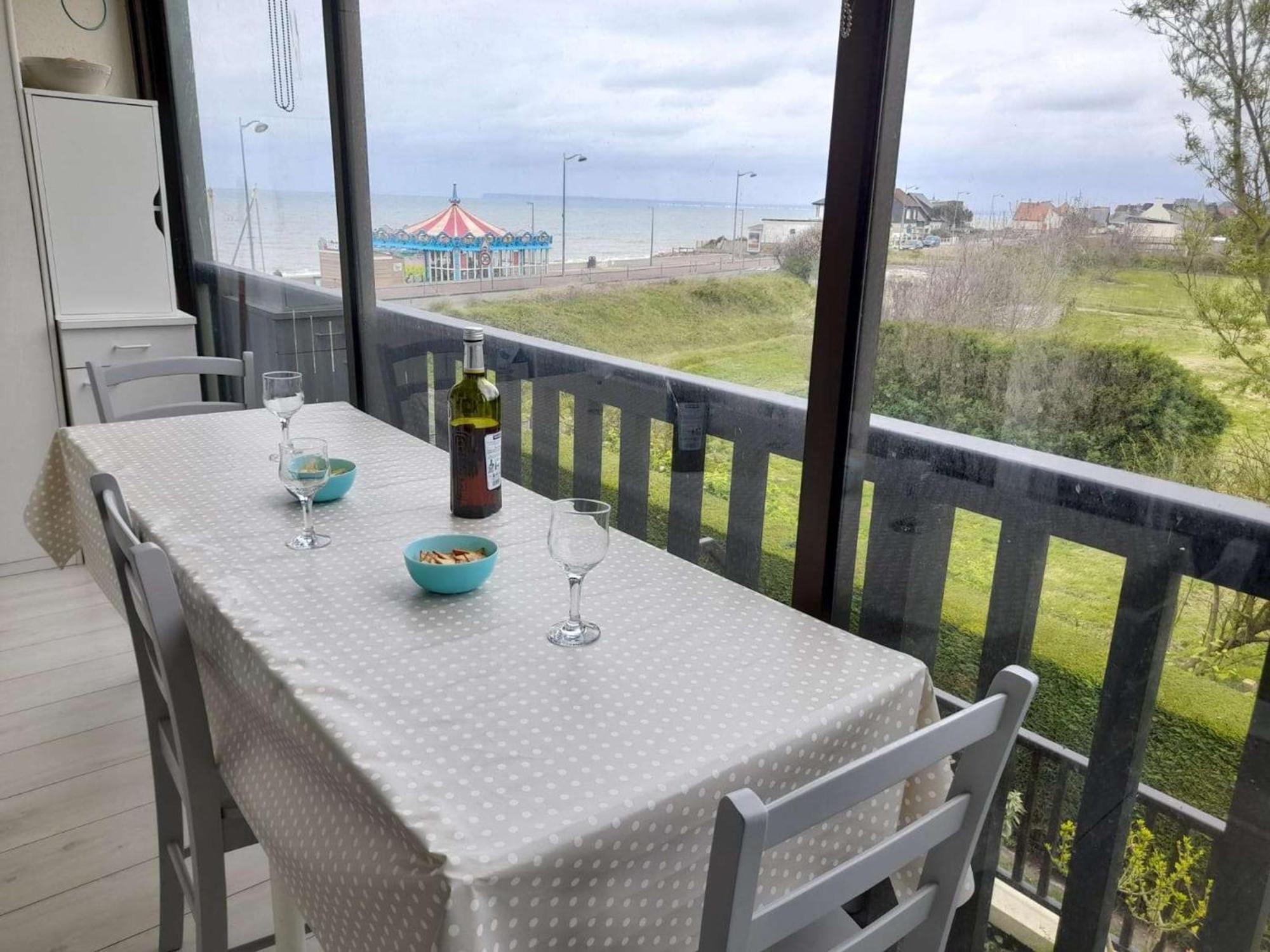 Appartement Refait A Neuf Avec Loggia Et Parking, A 2 Pas De La Plage Et Des Commerces - Fr-1-712-7 Villers-sur-Mer Exterior foto